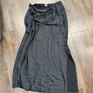 Old Navy Black Midi Skirt